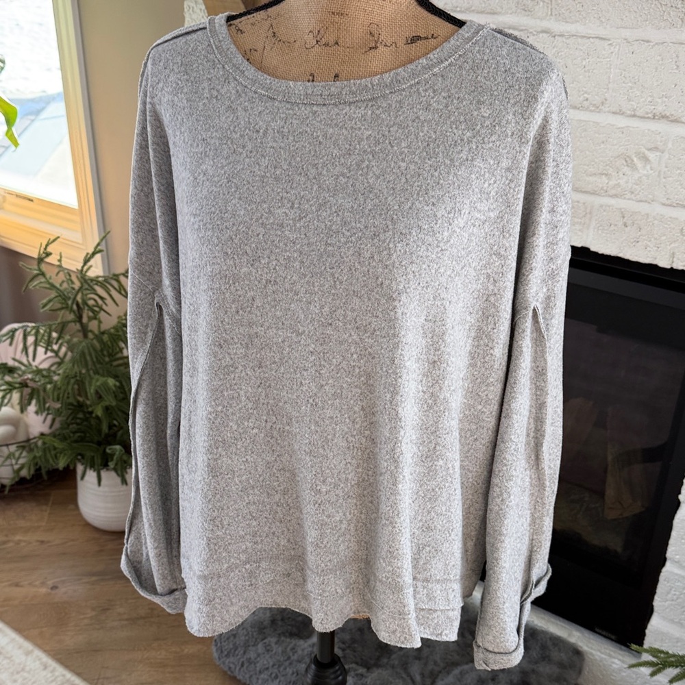 BKE Gray Sweatshirt